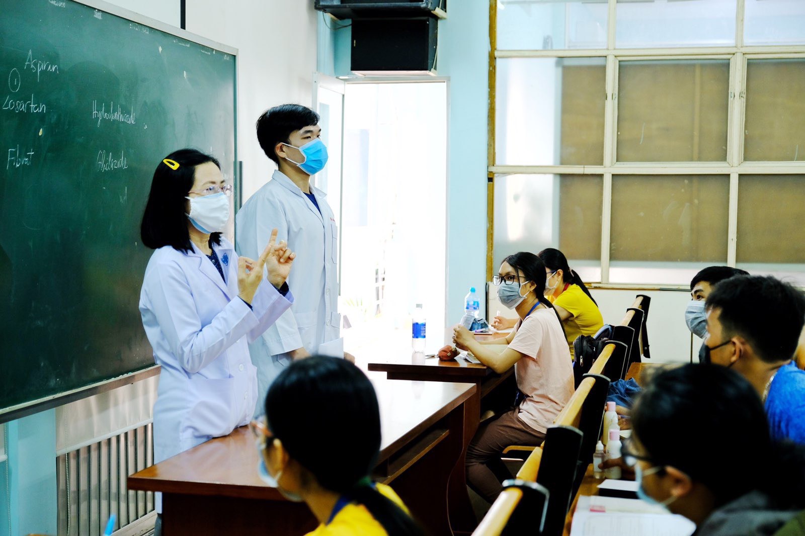 Một lớp học của khoa Điều dưỡng Kỹ thuật Y học sau thời gian dài nghỉ vì dịch bệnh